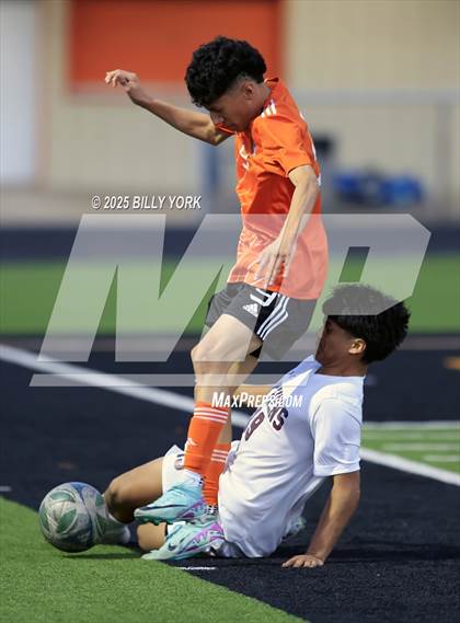 Thumbnail 2 in Grand Saline vs Athens photogallery.