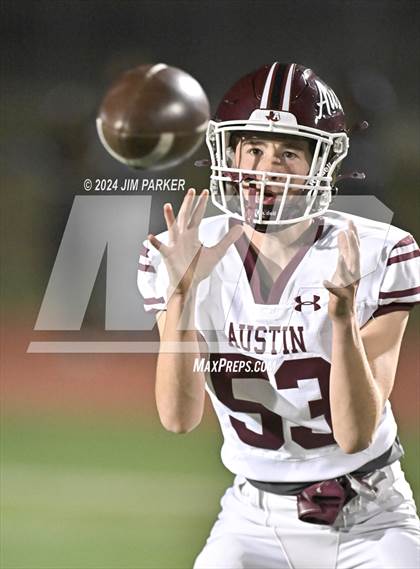 Thumbnail 3 in Vandegrift vs. Austin (UIL 6A D2 Football Bi-District Playoff) photogallery.