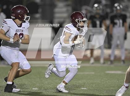 Thumbnail 3 in Vandegrift vs. Austin (UIL 6A D2 Football Bi-District Playoff) photogallery.