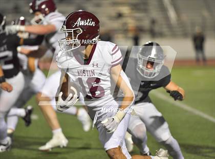 Thumbnail 2 in Vandegrift vs. Austin (UIL 6A D2 Football Bi-District Playoff) photogallery.