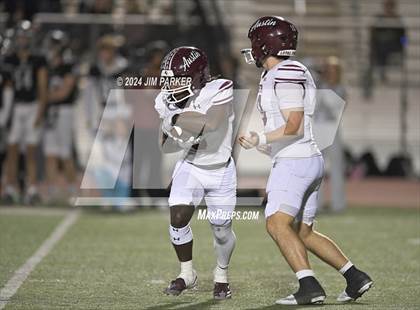 Thumbnail 3 in Vandegrift vs. Austin (UIL 6A D2 Football Bi-District Playoff) photogallery.