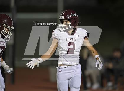 Thumbnail 2 in Vandegrift vs. Austin (UIL 6A D2 Football Bi-District Playoff) photogallery.