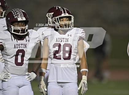Thumbnail 1 in Vandegrift vs. Austin (UIL 6A D2 Football Bi-District Playoff) photogallery.