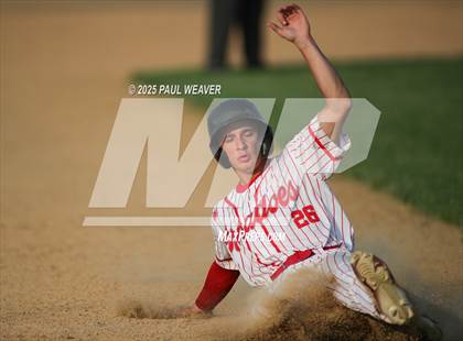 Thumbnail 3 in Dunmore vs. Mount Carmel (PIAA Class 3A First Round) photogallery.