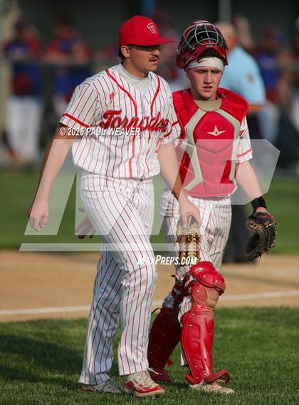 Thumbnail 2 in Dunmore vs. Mount Carmel (PIAA Class 3A First Round) photogallery.