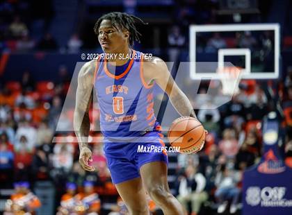 Thumbnail 2 in East St. Louis vs. Metamora (IHSA 3A Final) photogallery.
