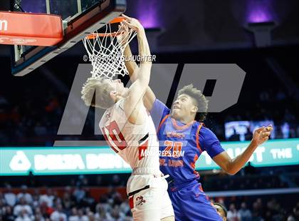 Thumbnail 3 in East St. Louis vs. Metamora (IHSA 3A Final) photogallery.
