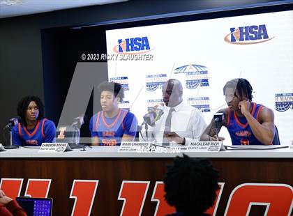 Thumbnail 1 in East St. Louis vs. Metamora (IHSA 3A Final) photogallery.