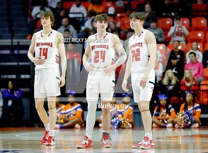 Thumbnail 2 in East St. Louis vs. Metamora (IHSA 3A Final) photogallery.