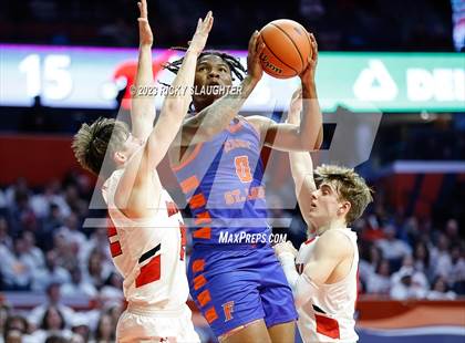 Thumbnail 1 in East St. Louis vs. Metamora (IHSA 3A Final) photogallery.