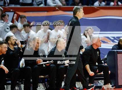 Thumbnail 1 in East St. Louis vs. Metamora (IHSA 3A Final) photogallery.