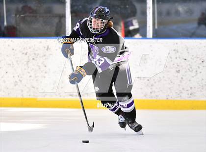 Thumbnail 2 in Hamburg vs. Niagara-Wheatfield photogallery.