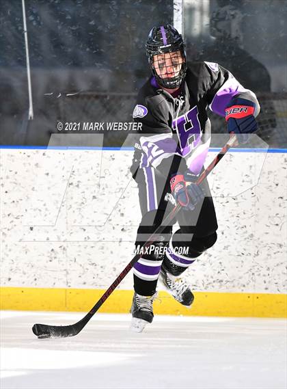 Thumbnail 2 in Hamburg vs. Niagara-Wheatfield photogallery.