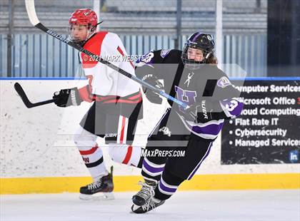 Thumbnail 3 in Hamburg vs. Niagara-Wheatfield photogallery.