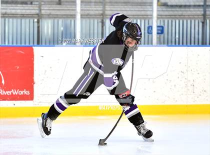 Thumbnail 1 in Hamburg vs. Niagara-Wheatfield photogallery.