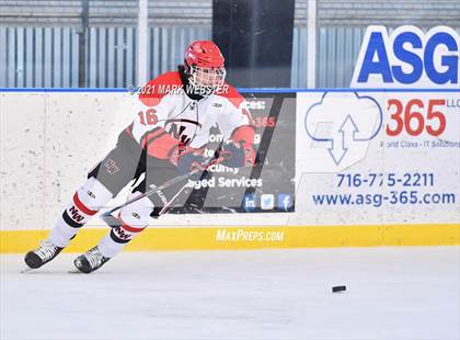 Thumbnail 1 in Hamburg vs. Niagara-Wheatfield photogallery.