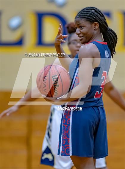 Thumbnail 1 in Terry Sanford vs. E.E. Smith (Patriot Athletic Conference 3A/4A Championship) photogallery.