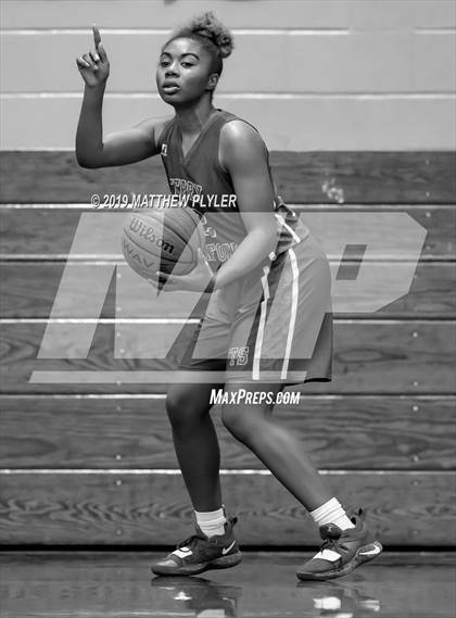 Thumbnail 1 in Terry Sanford vs. E.E. Smith (Patriot Athletic Conference 3A/4A Championship) photogallery.