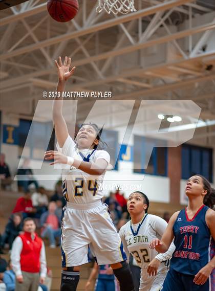 Thumbnail 2 in Terry Sanford vs. E.E. Smith (Patriot Athletic Conference 3A/4A Championship) photogallery.