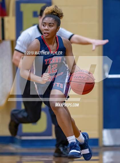 Thumbnail 2 in Terry Sanford vs. E.E. Smith (Patriot Athletic Conference 3A/4A Championship) photogallery.