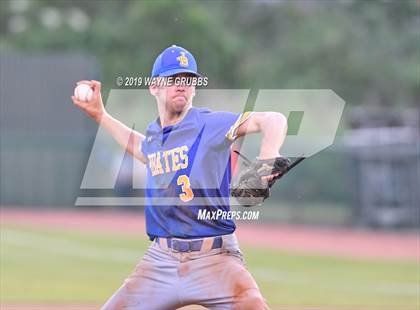 Thumbnail 1 in Linden-Kildare vs. James Bowie Game 3 (UIL 2A Regional Final) photogallery.
