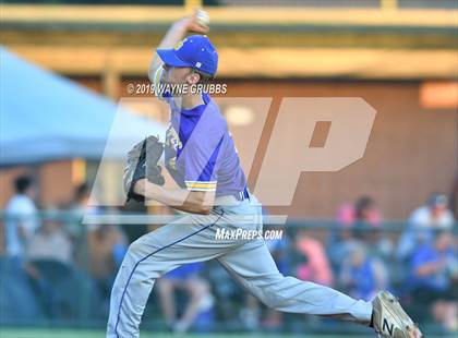 Thumbnail 2 in Linden-Kildare vs. James Bowie Game 3 (UIL 2A Regional Final) photogallery.
