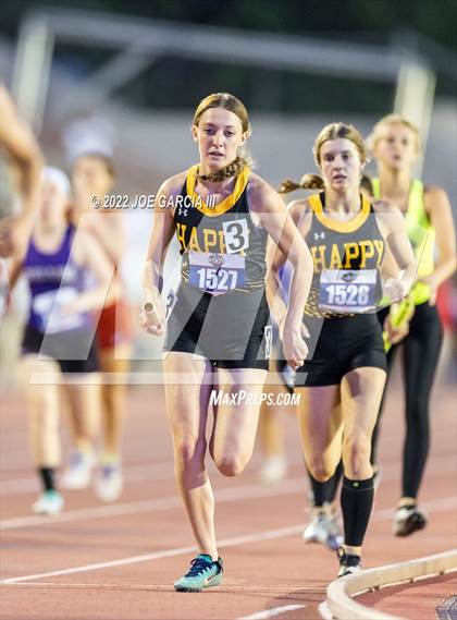 Thumbnail 2 in UIL 1A Girls State Track Meet photogallery.