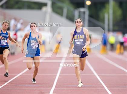 Thumbnail 2 in UIL 1A Girls State Track Meet photogallery.