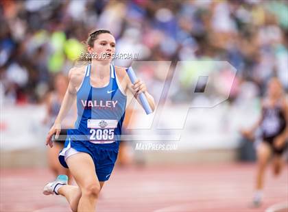 Thumbnail 1 in UIL 1A Girls State Track Meet photogallery.