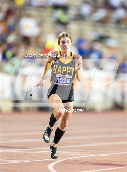 Thumbnail 1 in UIL 1A Girls State Track Meet photogallery.