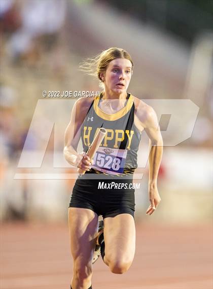 Thumbnail 2 in UIL 1A Girls State Track Meet photogallery.