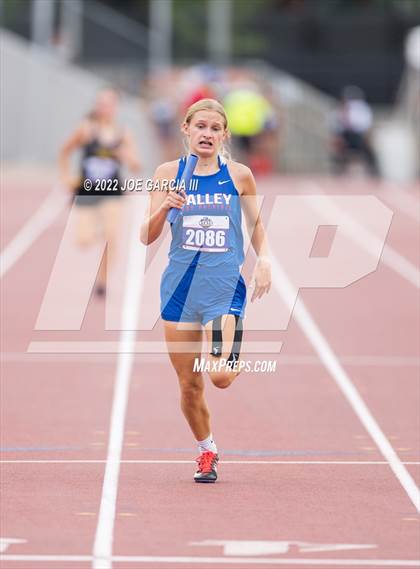 Thumbnail 3 in UIL 1A Girls State Track Meet photogallery.
