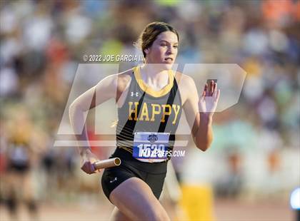Thumbnail 1 in UIL 1A Girls State Track Meet photogallery.