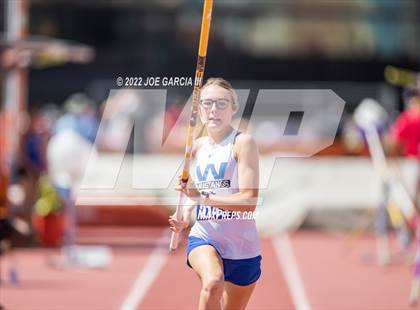 Thumbnail 1 in UIL 1A Girls State Track Meet photogallery.