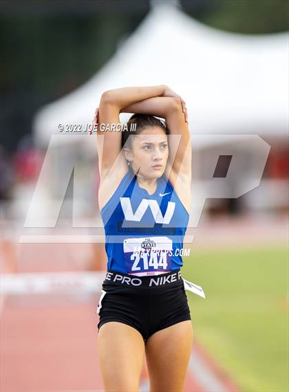 Thumbnail 3 in UIL 1A Girls State Track Meet photogallery.