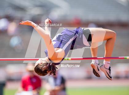 Thumbnail 1 in UIL 1A Girls State Track Meet photogallery.