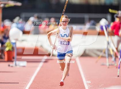 Thumbnail 3 in UIL 1A Girls State Track Meet photogallery.