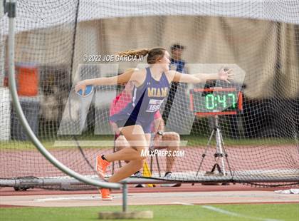 Thumbnail 3 in UIL 1A Girls State Track Meet photogallery.