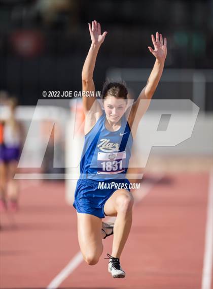 Thumbnail 2 in UIL 1A Girls State Track Meet photogallery.