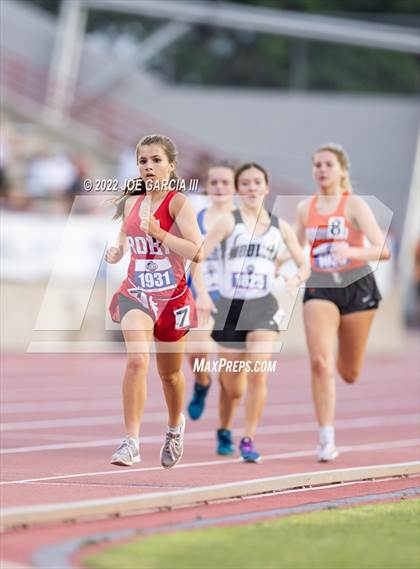 Thumbnail 2 in UIL 1A Girls State Track Meet photogallery.
