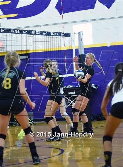 Thumbnail 2 in Mira Costa @ Flintridge Sacred Heart (Durango Fall Classic) photogallery.