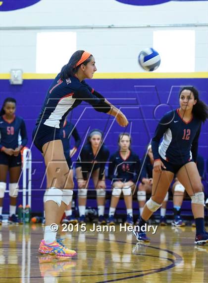 Thumbnail 2 in Mira Costa @ Flintridge Sacred Heart (Durango Fall Classic) photogallery.
