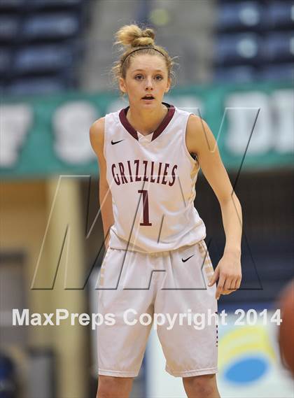 Thumbnail 2 in Mt. Carmel vs. Mission Hills (CIF SDS D1 Final) photogallery.