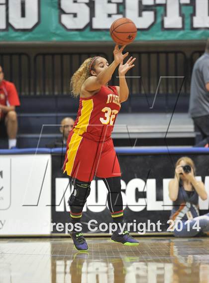 Thumbnail 2 in Mt. Carmel vs. Mission Hills (CIF SDS D1 Final) photogallery.