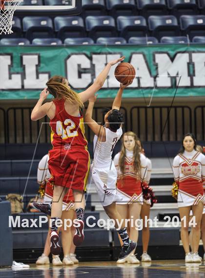 Thumbnail 2 in Mt. Carmel vs. Mission Hills (CIF SDS D1 Final) photogallery.