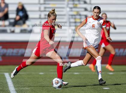Thumbnail 2 in American Fork vs. Skyridge (UHSAA 6A Semifinals) photogallery.