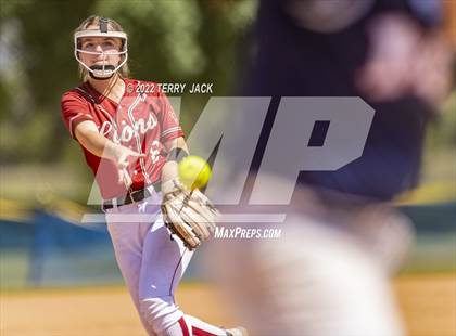 Thumbnail 1 in JSerra Catholic vs. King photogallery.