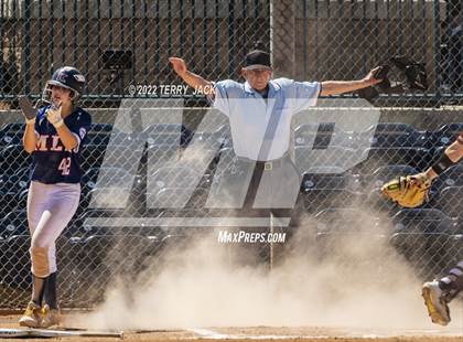 Thumbnail 1 in JSerra Catholic vs. King photogallery.