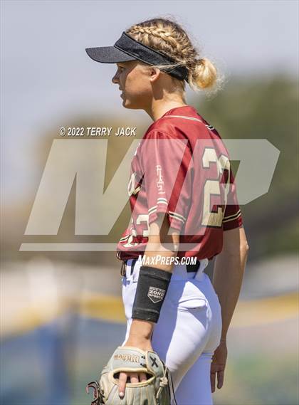 Thumbnail 1 in JSerra Catholic vs. King photogallery.