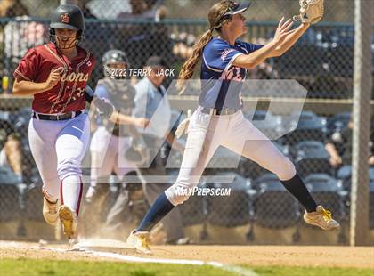 Thumbnail 2 in JSerra Catholic vs. King photogallery.